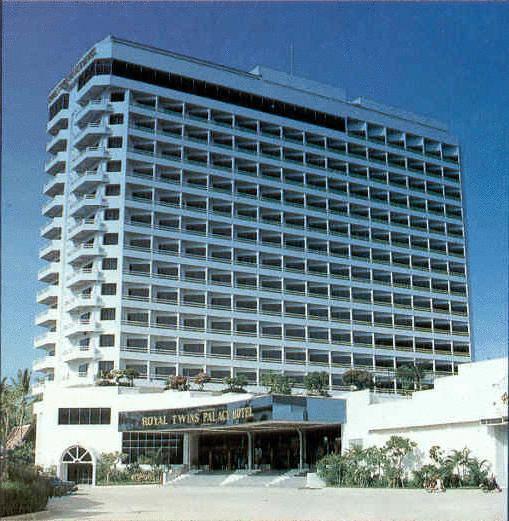 Royal Twins Palace Hotel Паттайя Экстерьер фото